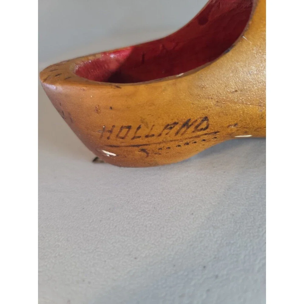 Vintage Barricini Hand Painted Wooden Shoes Clogs Made in Holland Souvenir Wall